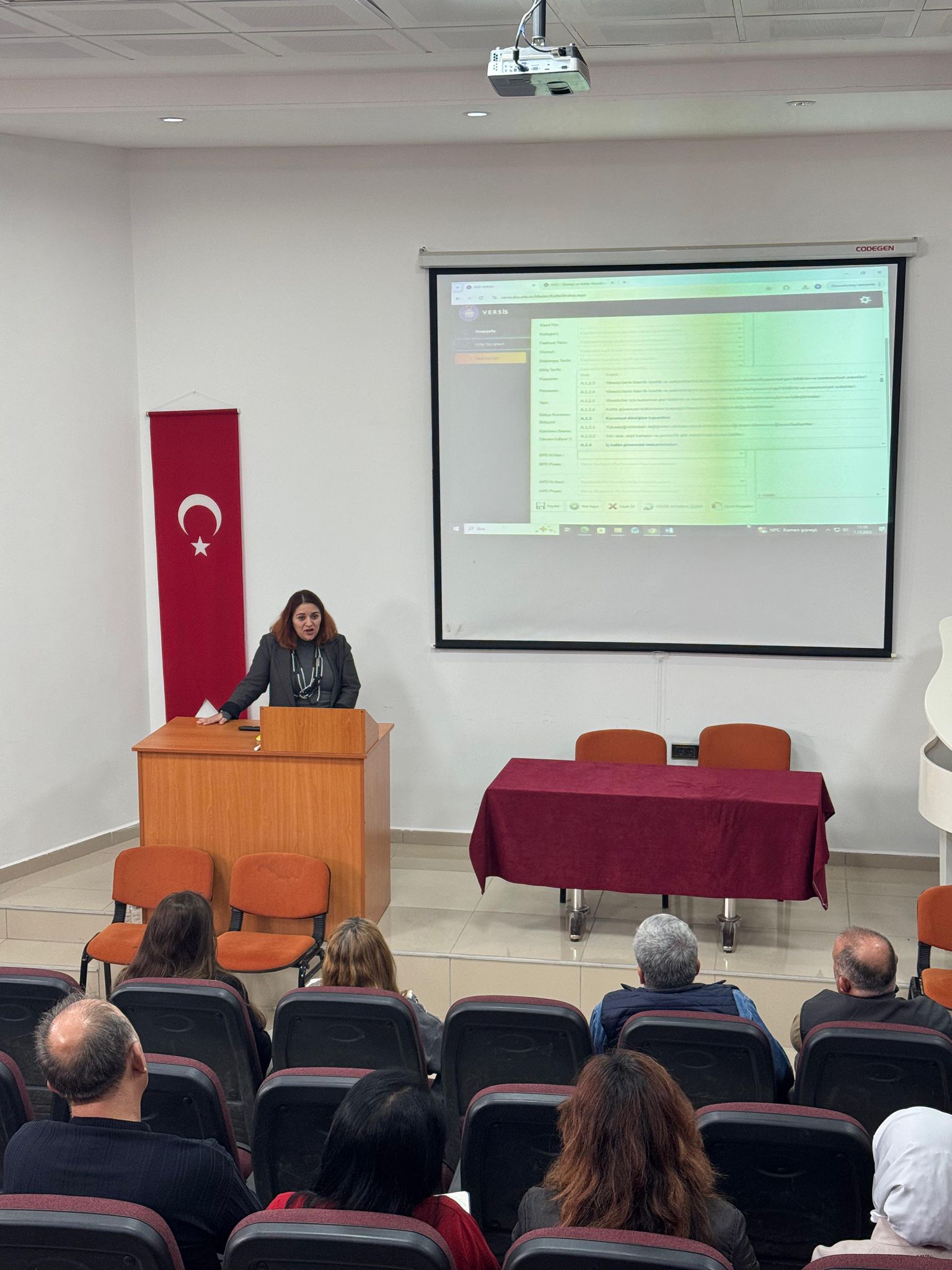 Fakültemiz Akademik Performans Değerlendirme (APD) ve Birim Performans Değerlendirme (BPD) Bilgilendirme toplantısı gerçekleştirildi. 